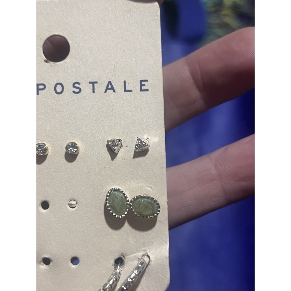 Aeropostal Stud Earrings Lot Of 7 New On Card Silver & Copper Tone Heart Studs - Picture 3 of 8